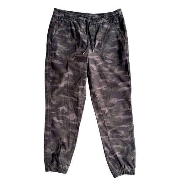 Athleta Women's Farallon Jogger Pants
Green Camo Size 12 - Picture 1 of 3